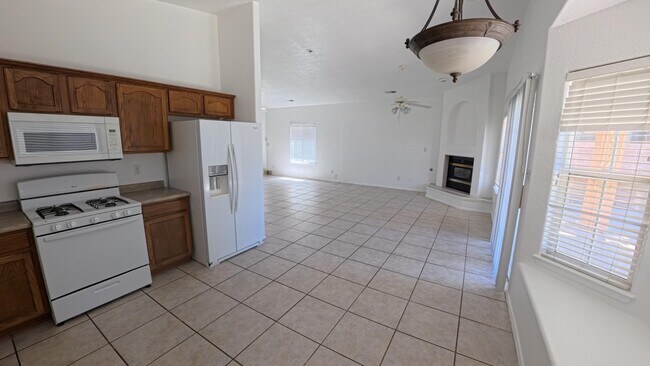 Foto del edificio - 7240 Boxwood Ave NE