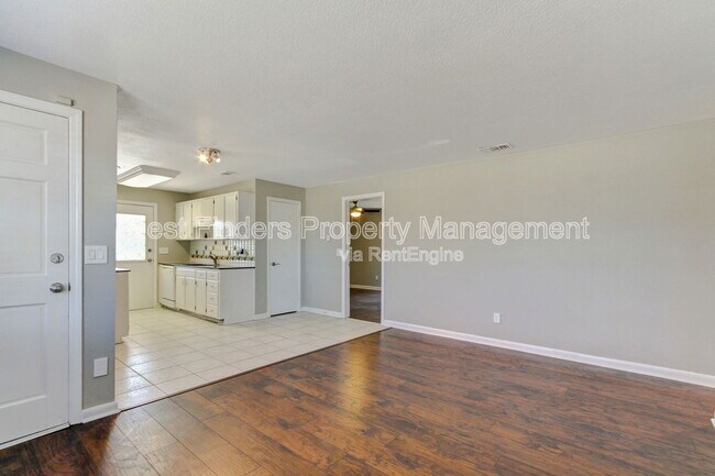 Foto del edificio - 748 Foxbriar Cove