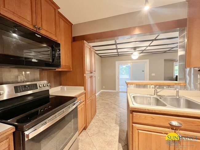 Foto del edificio - 108 Memorial Pkwy NW