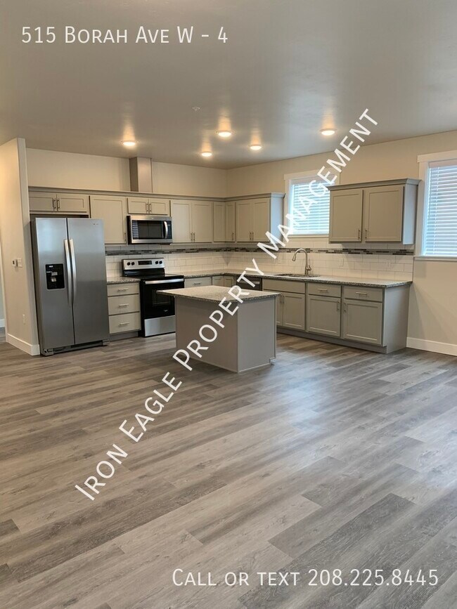 Building Photo - 515 Borah Ave W