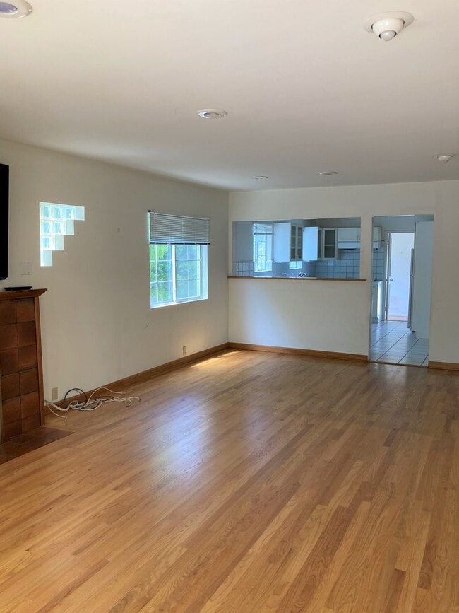 Foto del edificio - Fiske Street Palisades Gem - 2 bedroom