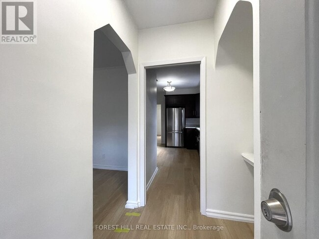 Building Photo - 117 N Carson St