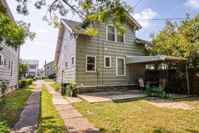 Building Photo - 237 W Girard Blvd