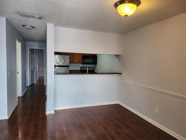 Building Photo - 5440 S MacDill Ave