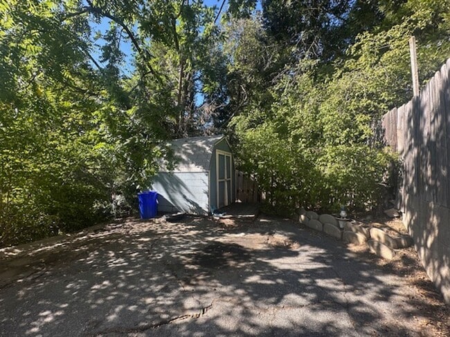 Building Photo - 482 Zuger Ct