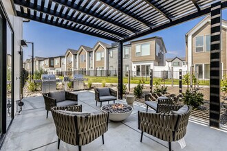 Building Photo - Westland Townhomes