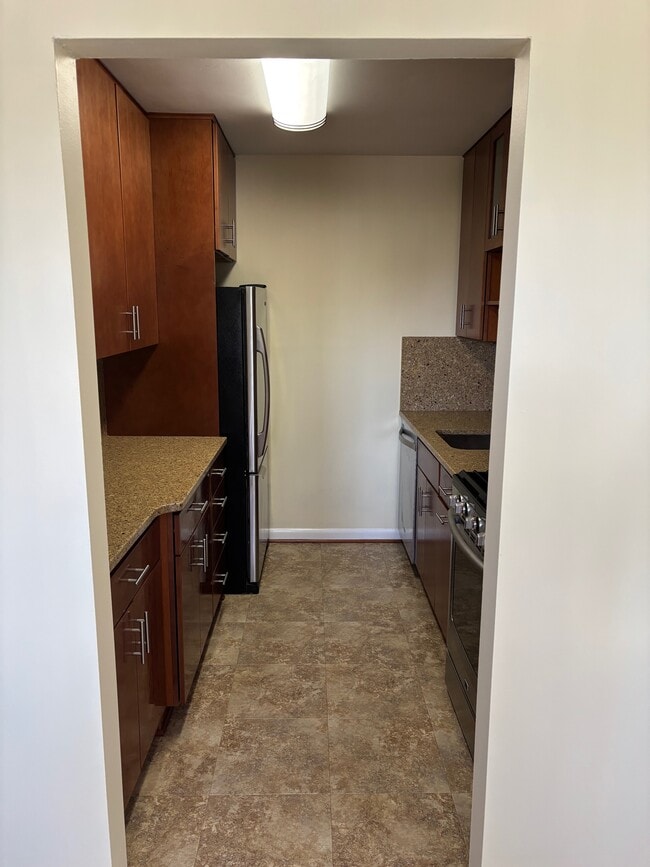 Dining area looking at kitchen - 3515 Washington Blvd