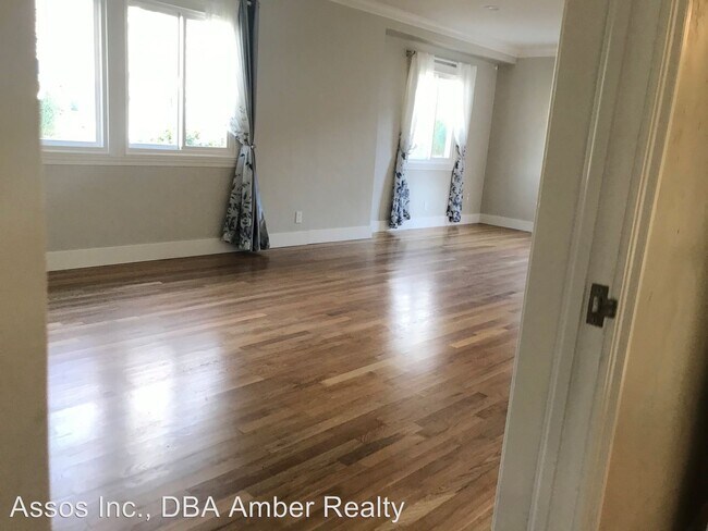Building Photo - 1081 Cherry Ave