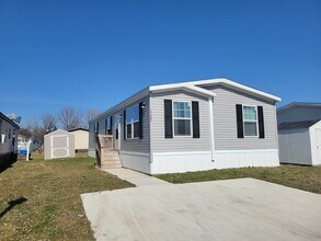 Building Photo - 15385 Dominique Dr