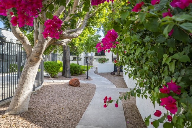 Foto del edificio - Fireside East Apartments