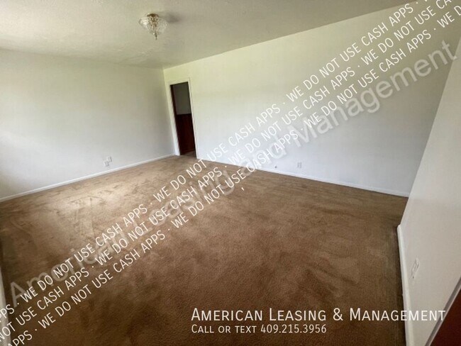 Foto del edificio - *MOVE-IN SPECIAL!!* $100 OFF 1st Full Mont...