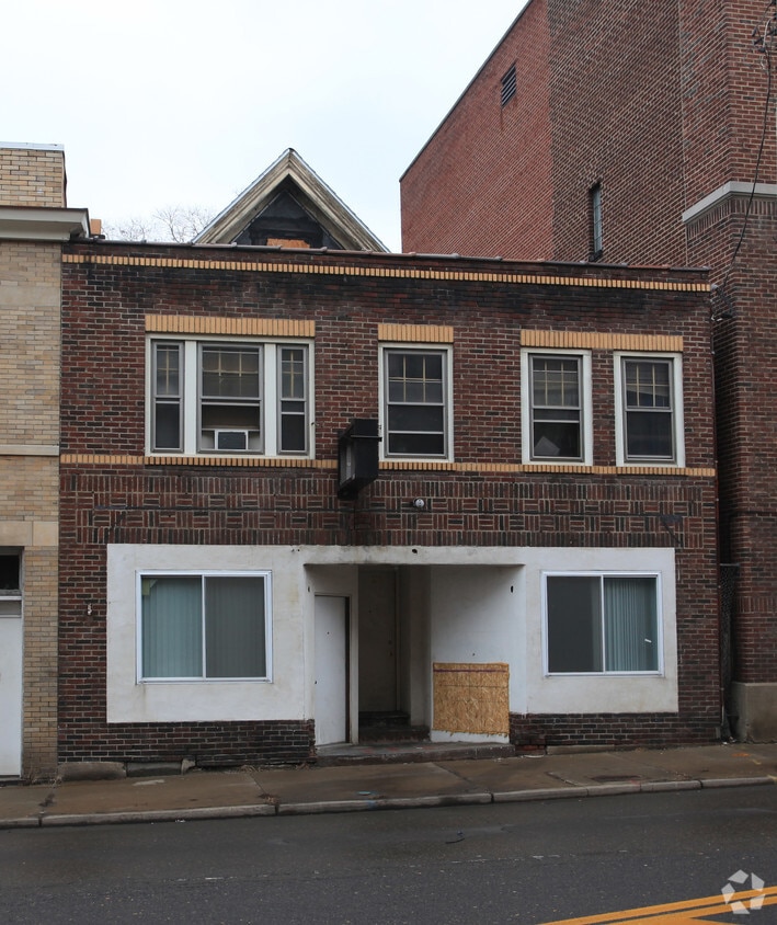 25 E Clinton St, Binghamton, NY 13901 Apartments in Binghamton, NY