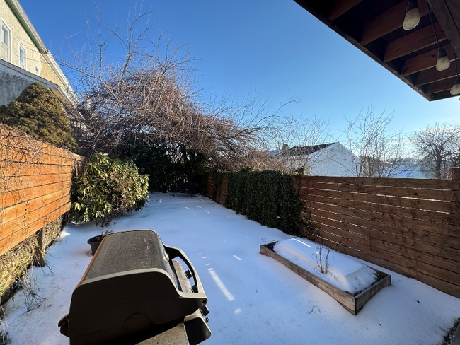 Photo - 209 East St House