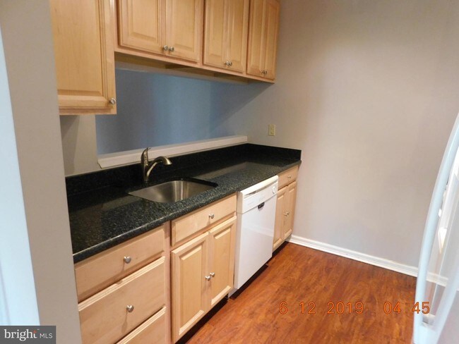 Building Photo - 6701 White Water Ct