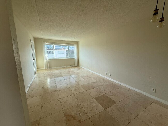 Foto del edificio - 4500 N Flagler Dr