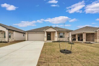 Building Photo - 309 Pedernales Ln