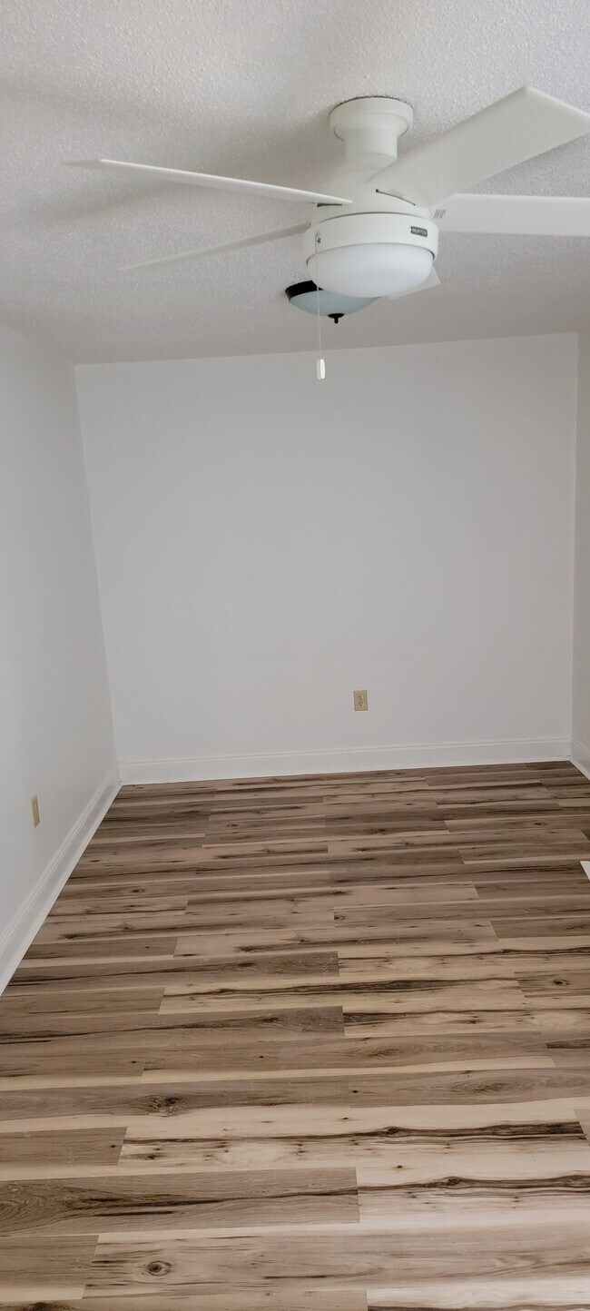 Foto del edificio - 528 Dunkle St