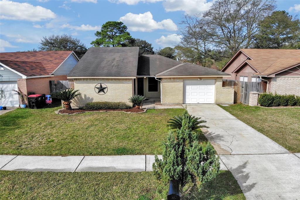 Primary Photo - 12715 Summer Mill Dr