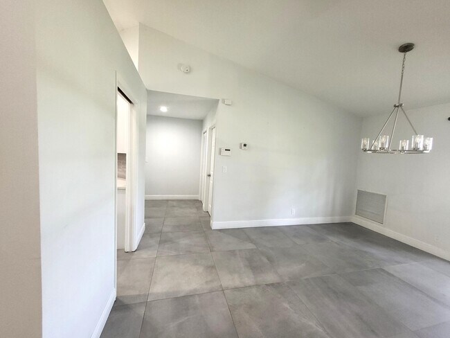 Foto del edificio - 13588 74th St N