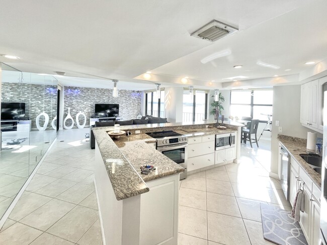 Foto del edificio - 5420 N Ocean Dr