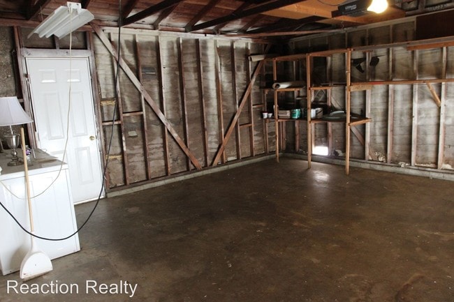 Building Photo - 7860 Klusman Ave
