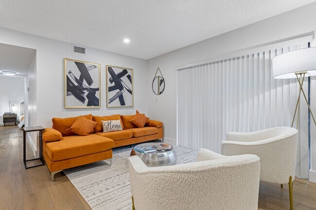 Interior Photo - Circle Sunrise