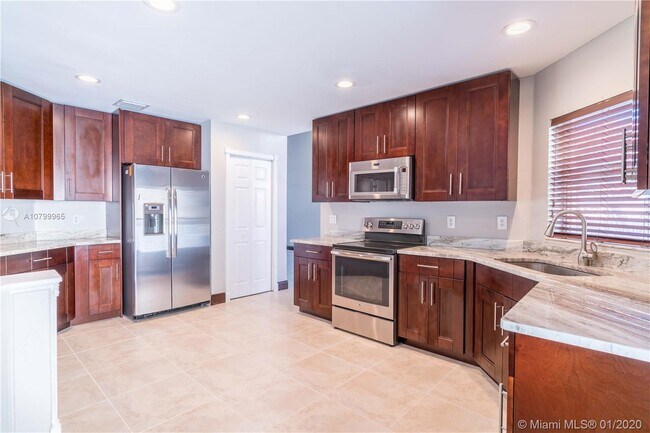 Building Photo - 1053 NW 184th Way