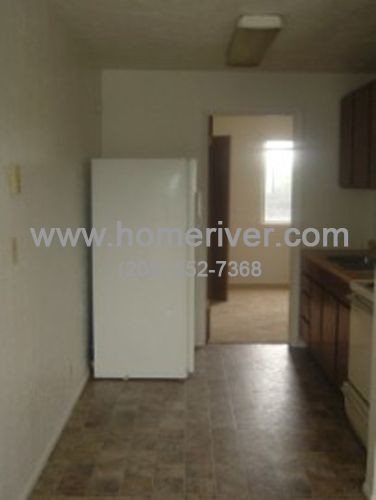 Building Photo - 2480