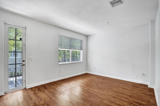 Foto del edificio - 3911 Shoma Dr