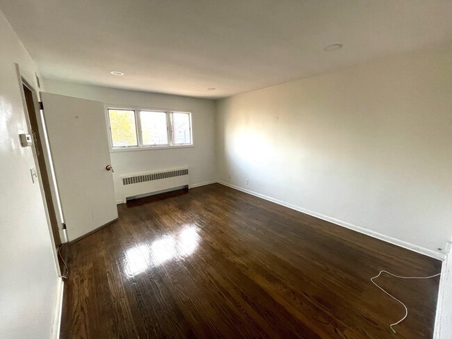 Building Photo - 153 Avenue B