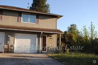 Building Photo - 953-955 Charter Pl NE