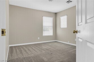 Building Photo - 8192 Blue Hope Diamond Ln