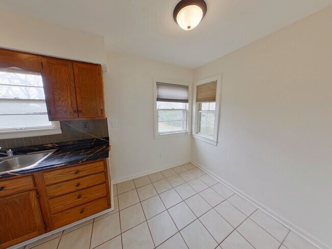 Foto del edificio - 1607 N Erie St