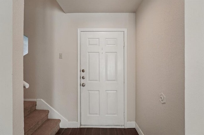 Building Photo - 12306 Abney Dr