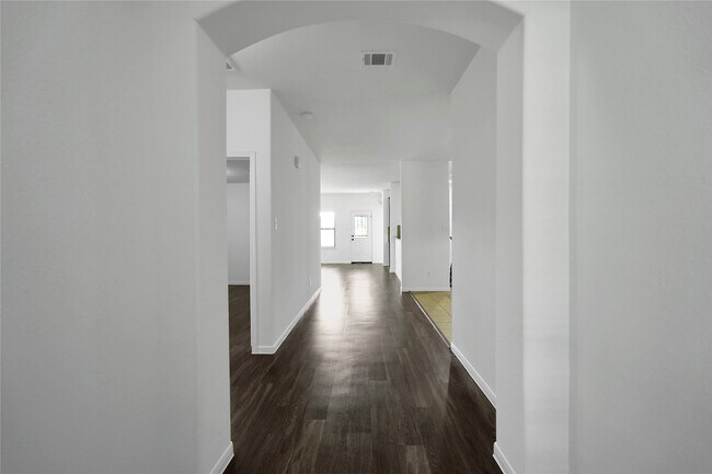 Foto del edificio - 9214 St Laurent Ln