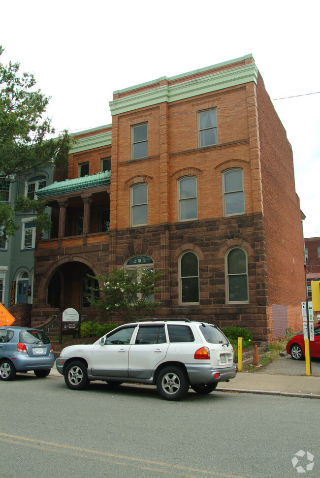 Building Photo - Brownstone Apartments