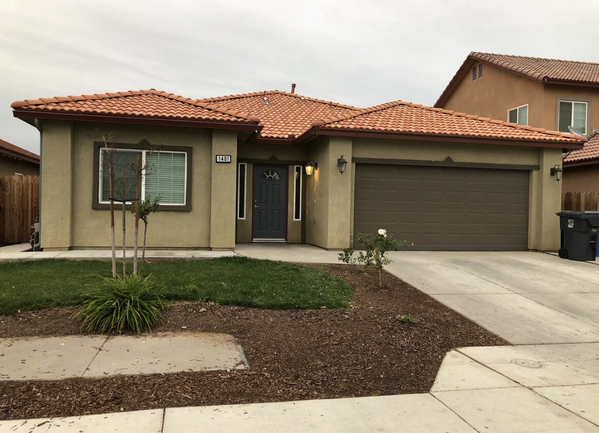 1401 Oso Dr, Madera, CA 93638 House for Rent in Madera, CA