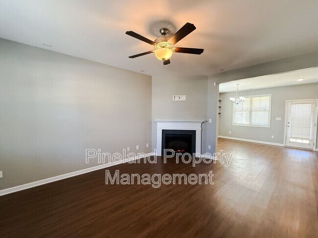 Building Photo - 268 Chatfield Dr.
