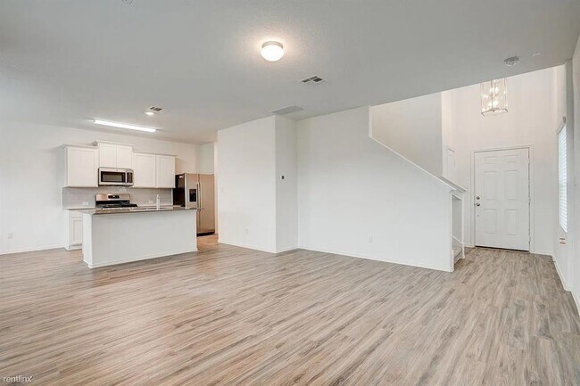 Building Photo - 209 Majestic Cedar Dr