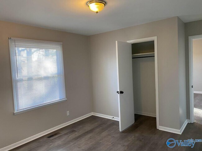 Building Photo - 4611 Sparkman Dr NW