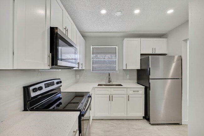 Foto del edificio - 10931 W Tidewater Cir