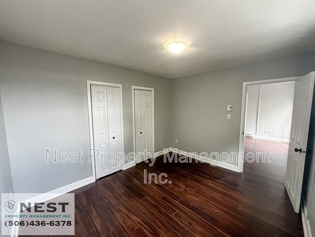 Photo du bâtiment - 227 West Ln