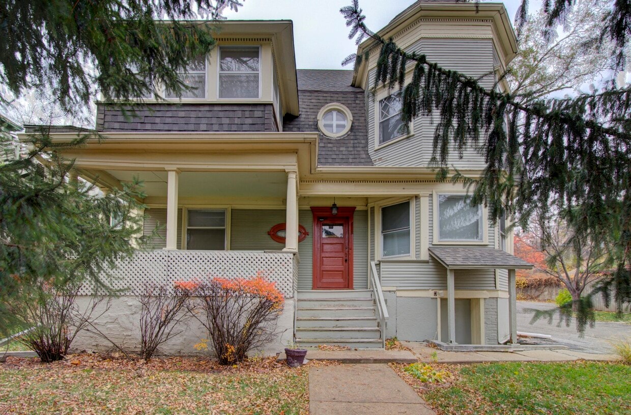 Primary Photo - 112 N 38th Ave