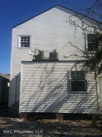 Building Photo - 2328 Gravier St