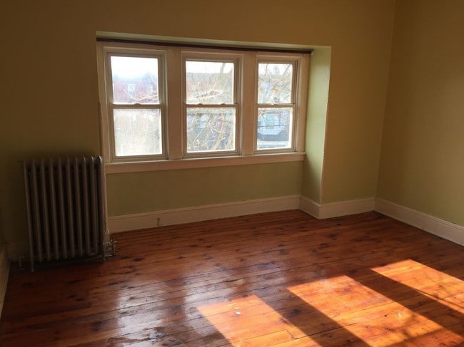 Building Photo - Studio - 661 W Orange Unit 3