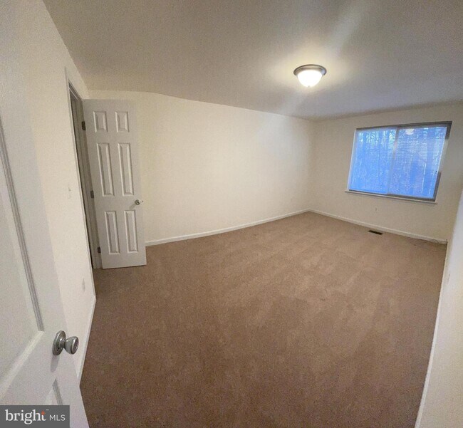Building Photo - 14420 Pebble Hill Ln