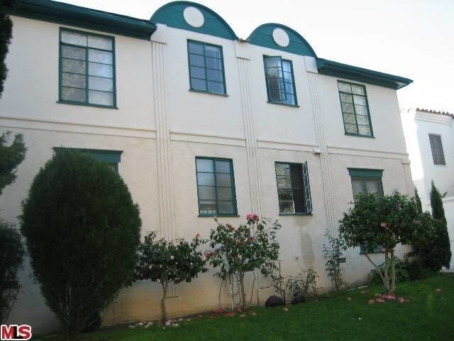 Foto principal - 127 N Clark Dr