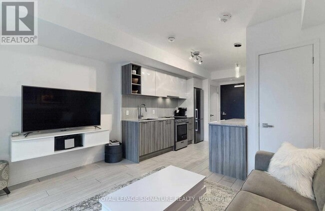 Building Photo - 31 Tippett Rd