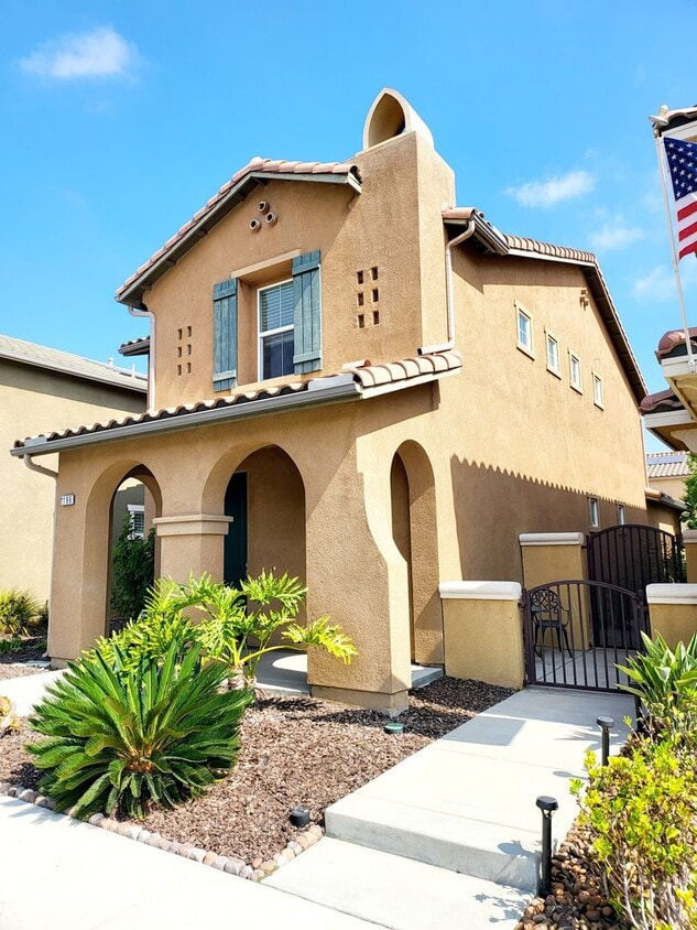 Primary Photo - Otay Ranch 3 bedroom 2.5 bath 1917 sqft 2 ...
