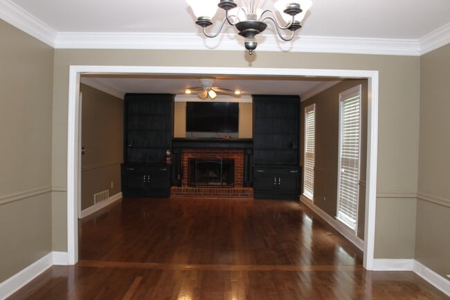 Photo - 2164 Westbury Ct SW House